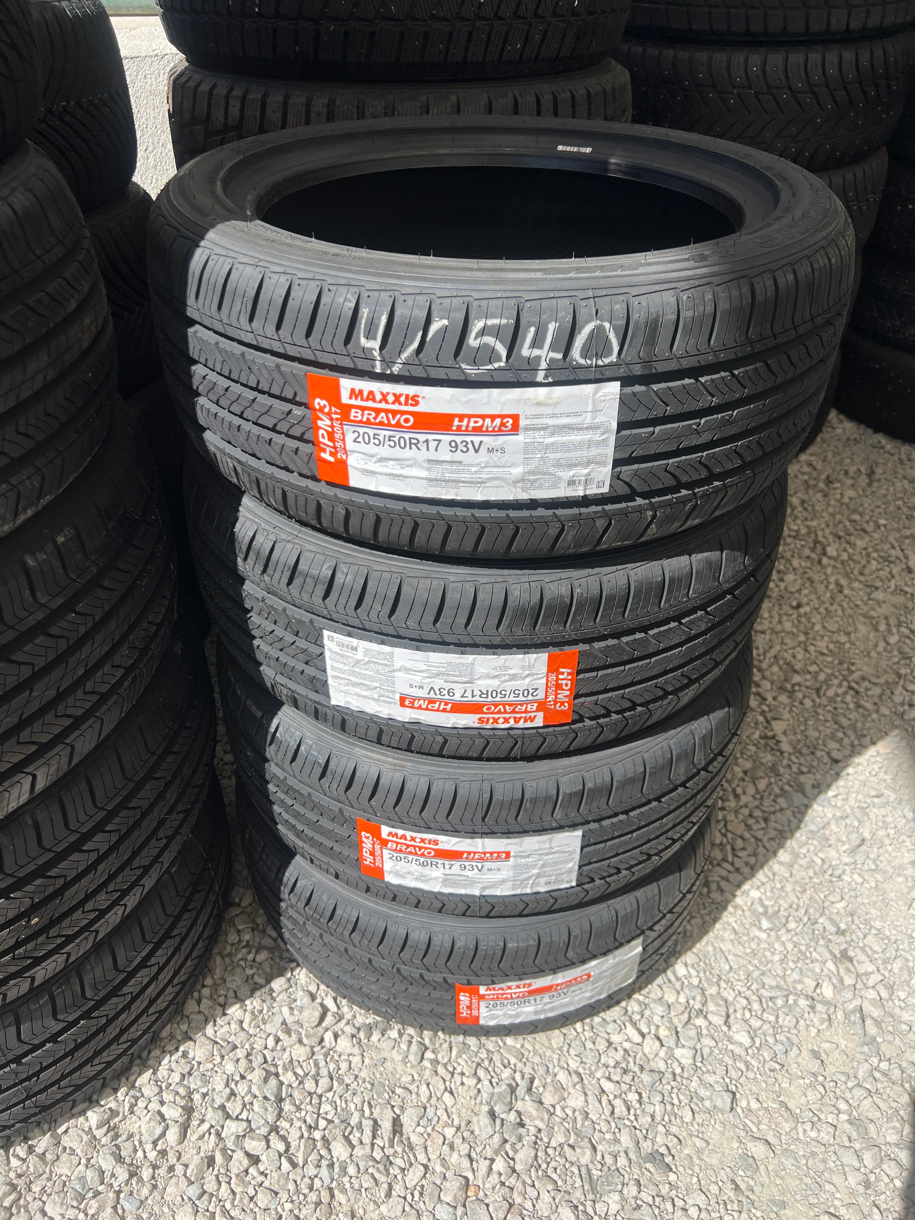 MAXXIS Bravo HPM3 205/50R17