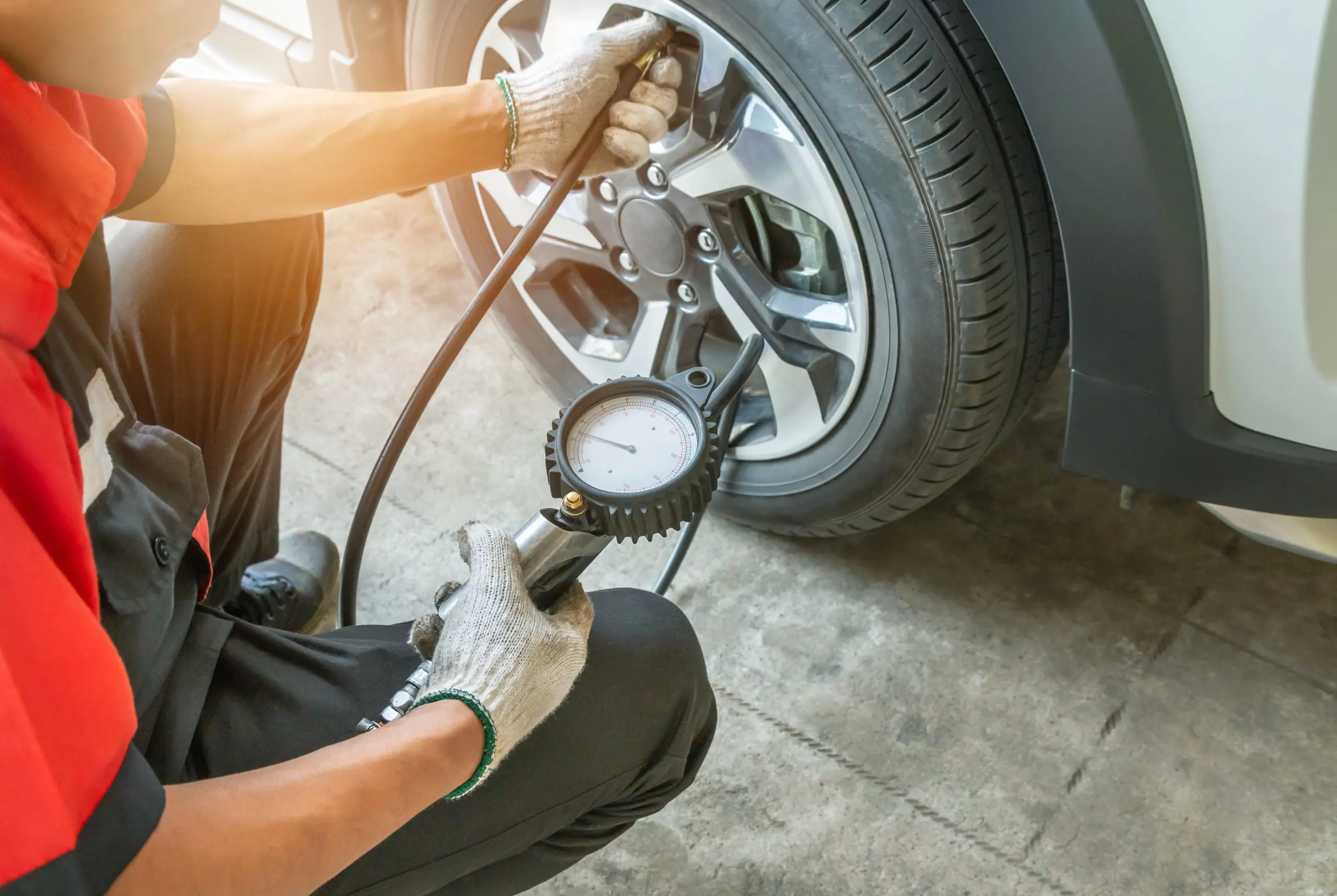 Tire tread depth gauge