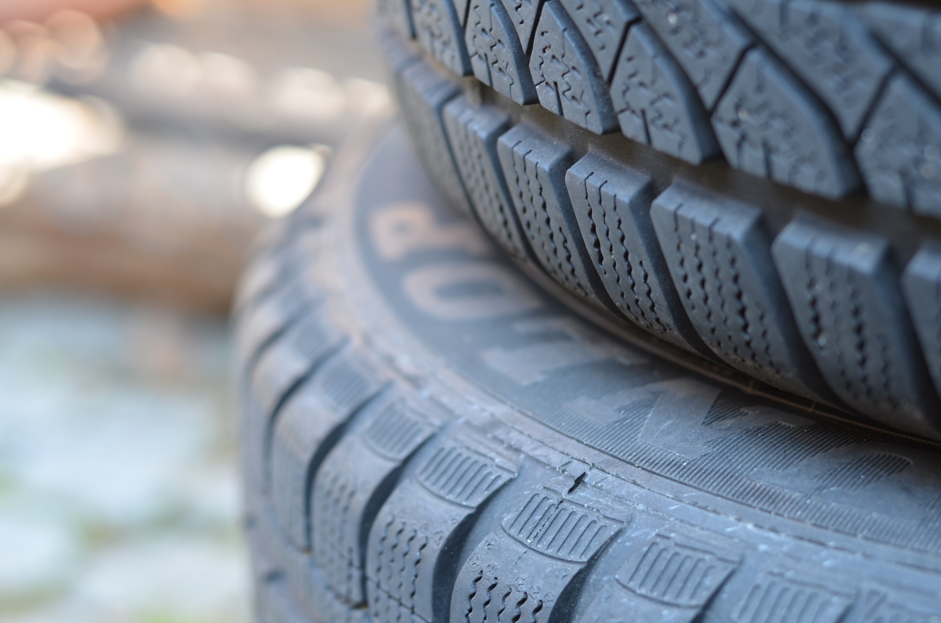 Used top quality tires in tire lot