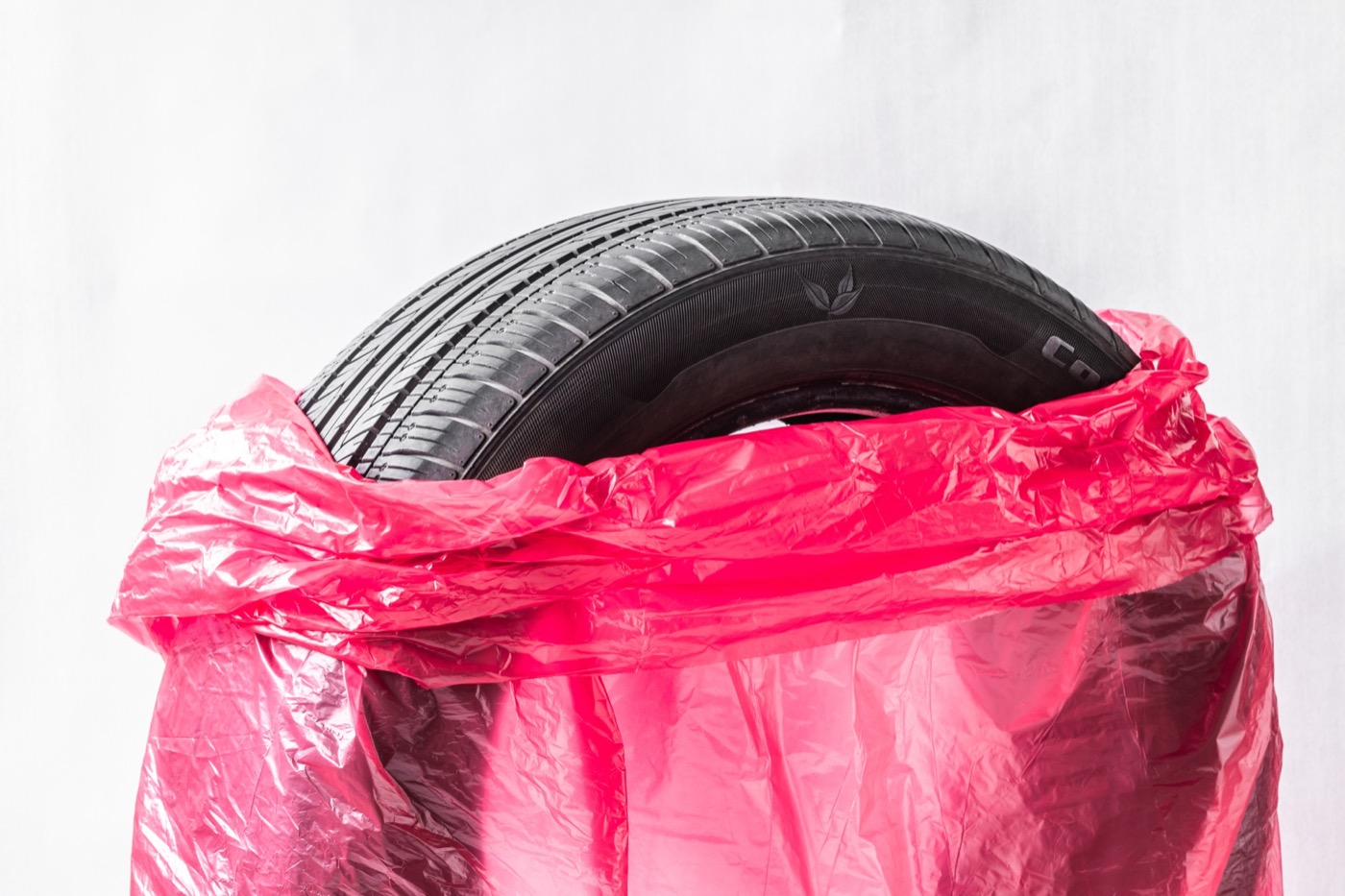 Bagging a tire for storage